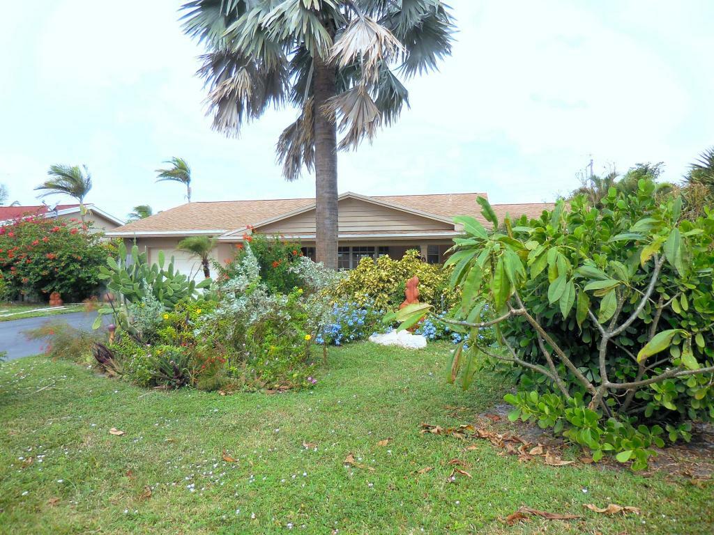 Property Photo:  721 Heron Drive  FL 33444 