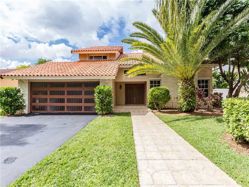 Property Photo: 10462 SW 129th Pl FL 33186