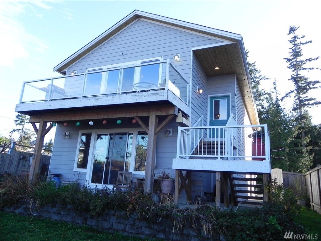 Property Photo: 185 Maple Street WA 98282