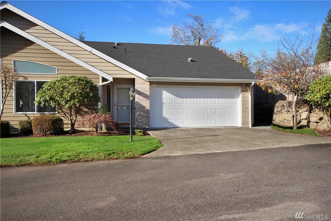 Property Photo: 11704 112th Av Ct E WA 98374