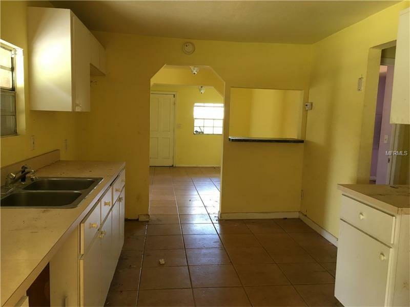 Property Photo:  3411 Cason Road  FL 33566 