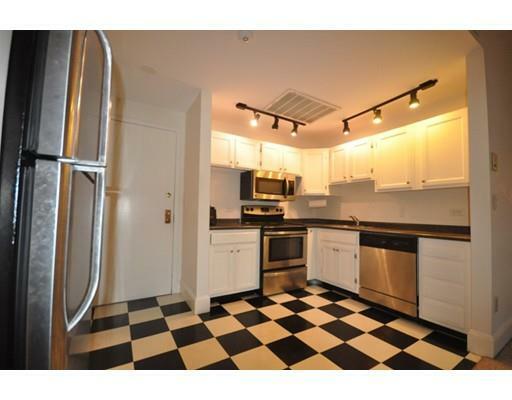 Property Photo: 160 Commonwealth Avenue 706 MA 02116