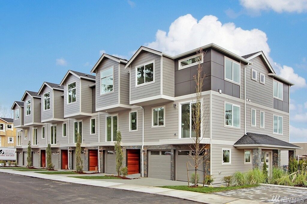 Property Photo: 7915 229th Place SW A WA 98026