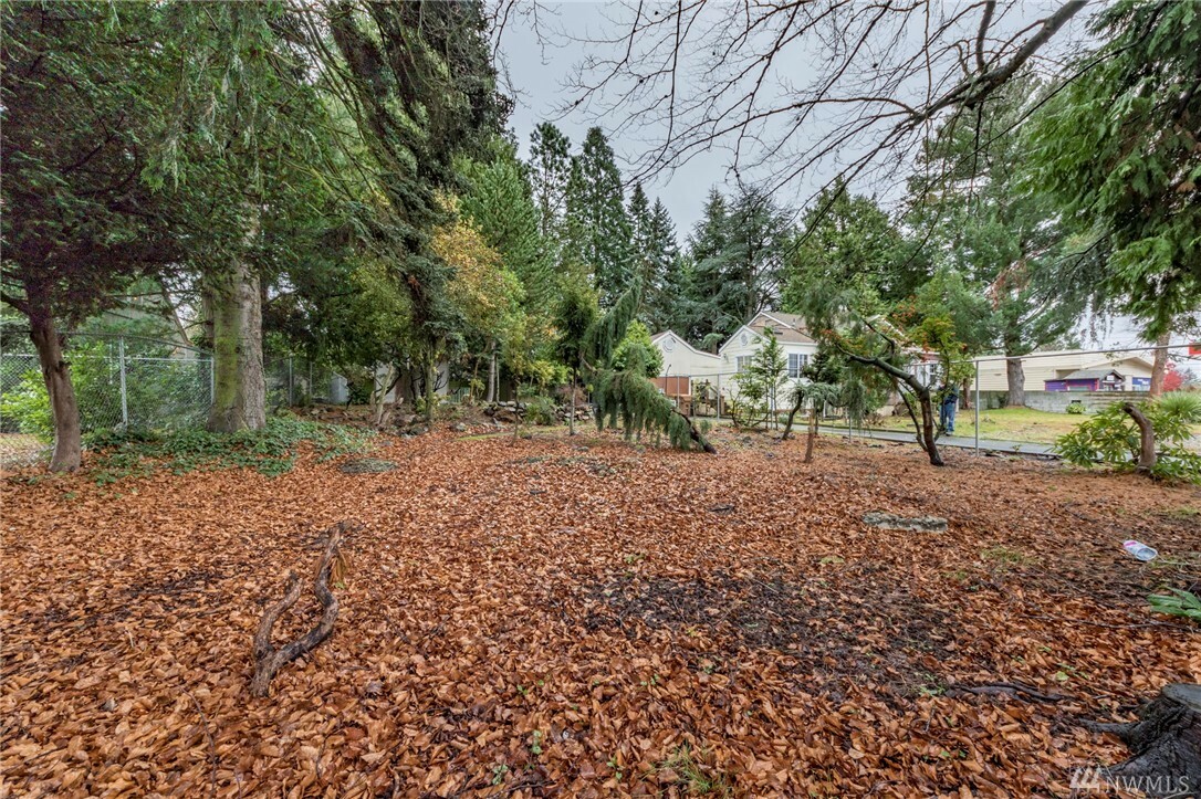 Property Photo:  6313 Pacific Ave  WA 98408 