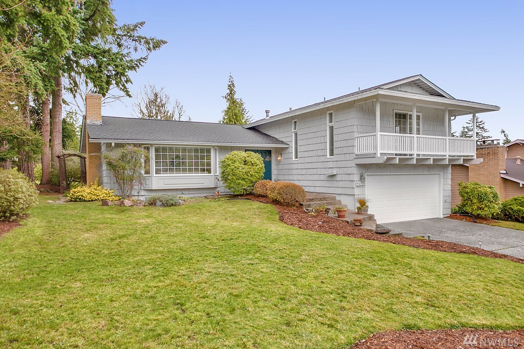 Property Photo:  2601 183rd Ave NE  WA 98052 