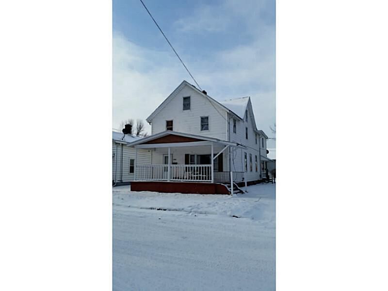 Property Photo:  2204 Plum Street  PA 16502 