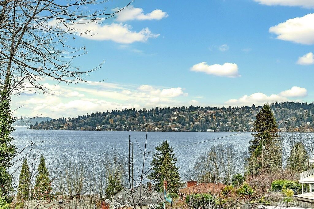 Property Photo:  10147  Cornell Ave S  WA 98178 