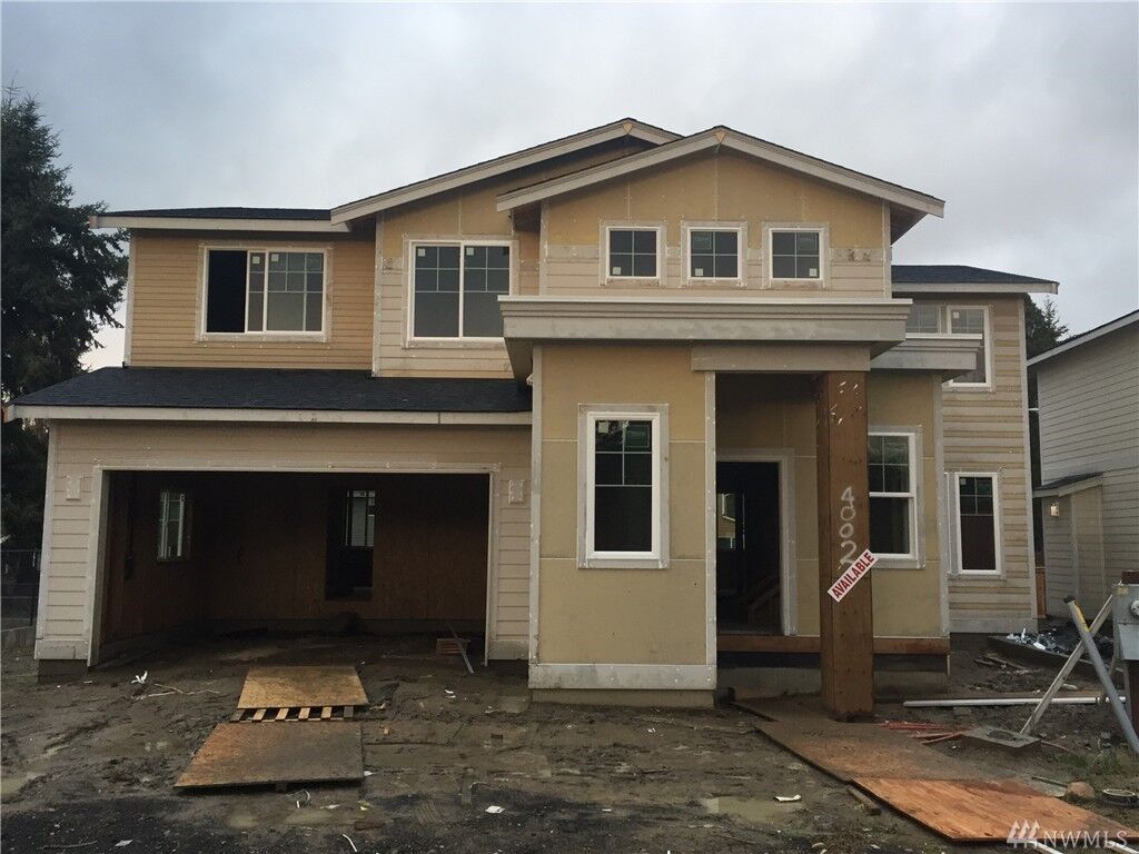 Property Photo:  4002 NE 20th St  WA 98056 