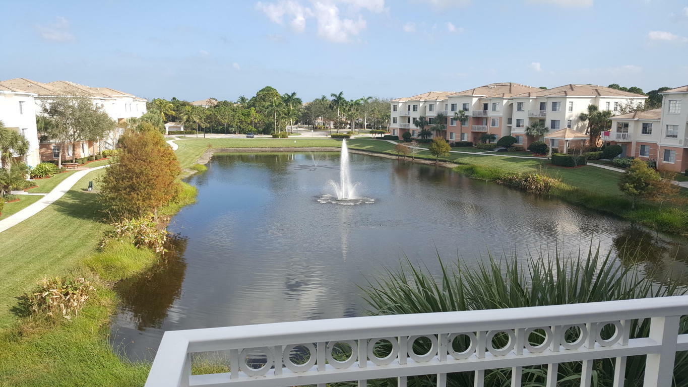 Property Photo: 8306 Myrtlewood Circle W FL 33418