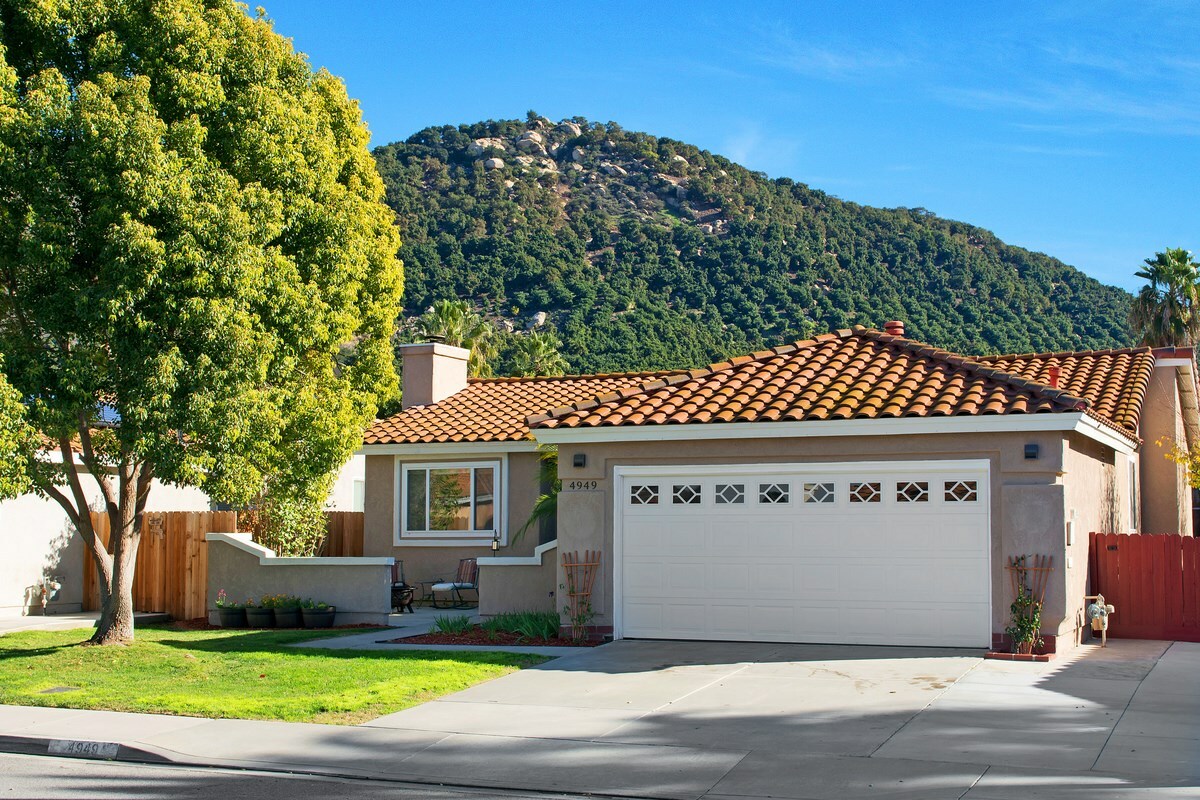 Property Photo:  4949 Lake Park Ct  CA 92028 