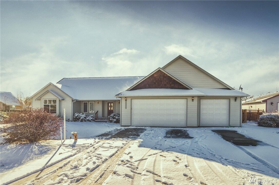 Property Photo: 161 Ironwood Ct WA 98532