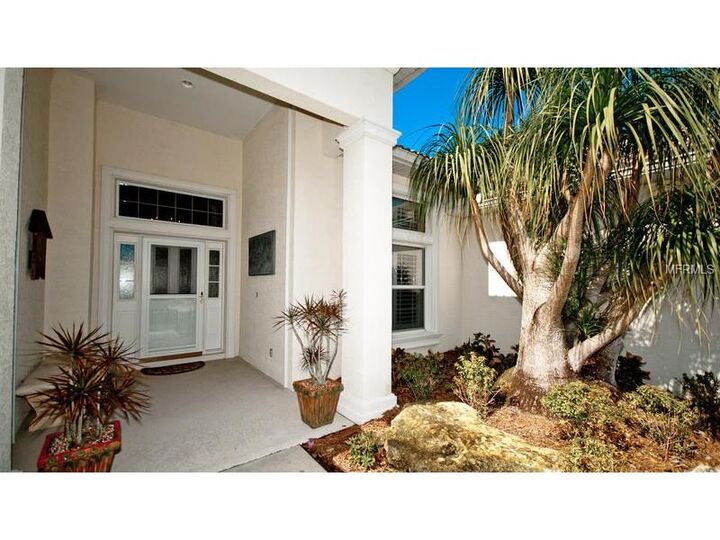 Property Photo:  402 Villas Drive  FL 34285 
