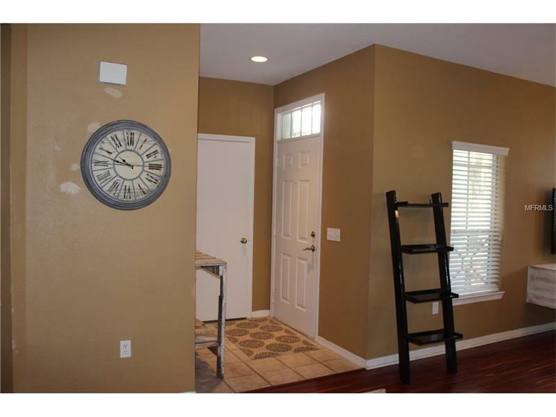 Property Photo: 4002 Majesty Palm Court FL 33624