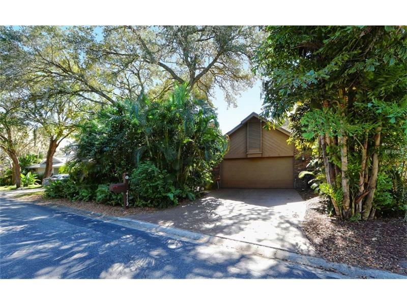 Property Photo:  4112 Woodview Drive  FL 34232 