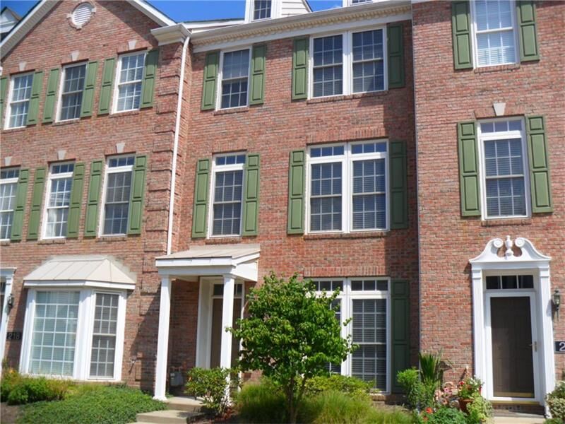 Property Photo: 216 Park Square Lane PA 15238