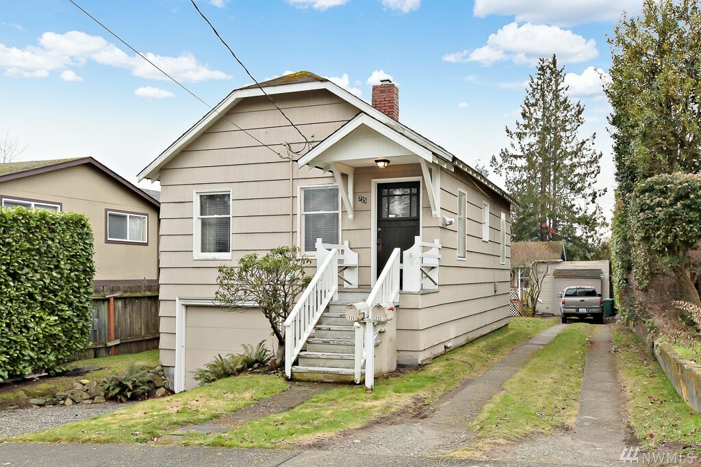 Property Photo:  725 N 97th St  WA 98103 