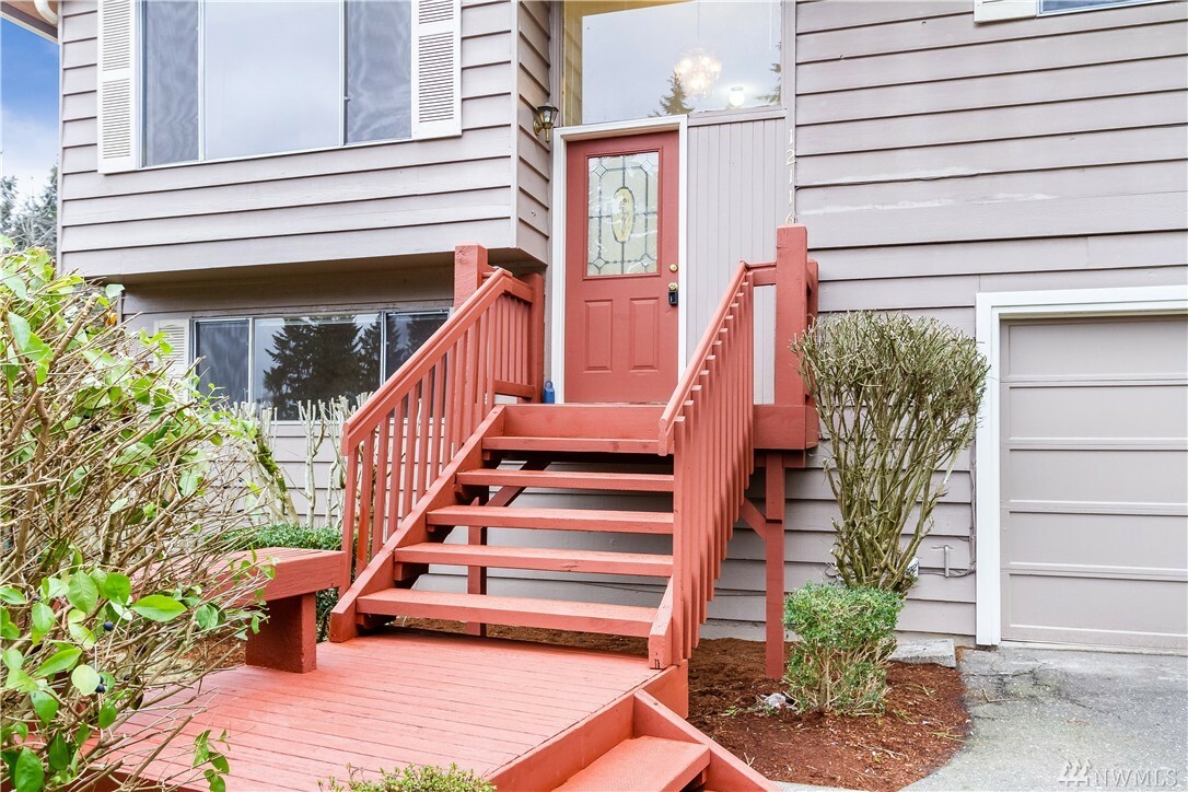 Property Photo:  12116 NE 137th Place  WA 98034 