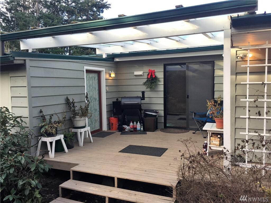 Property Photo: 9963 Samish Island Rd WA 98232