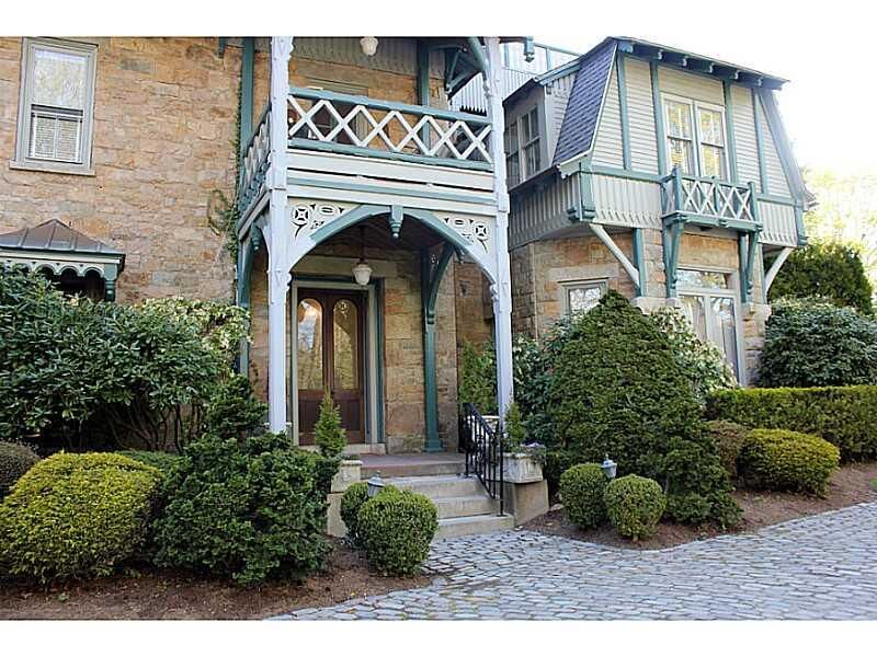 Property Photo:  6 Howe Avenue 2  RI 02840 