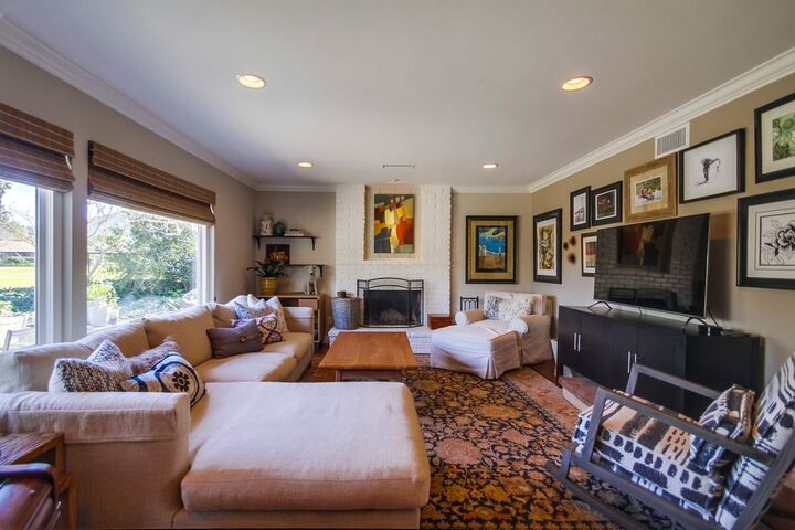 Property Photo: 951 San Pablo Way CA 92078