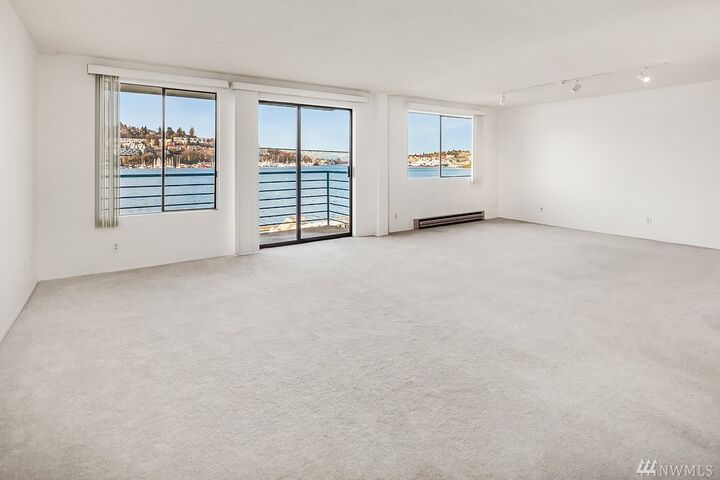 Property Photo:  2301 Fairview Ave E 214  WA 98102 