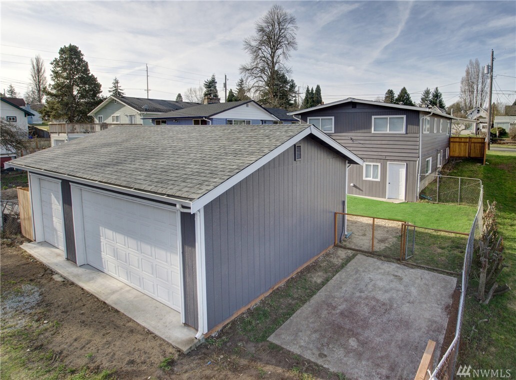 Property Photo: 4219 N Ferdinand St WA 98407
