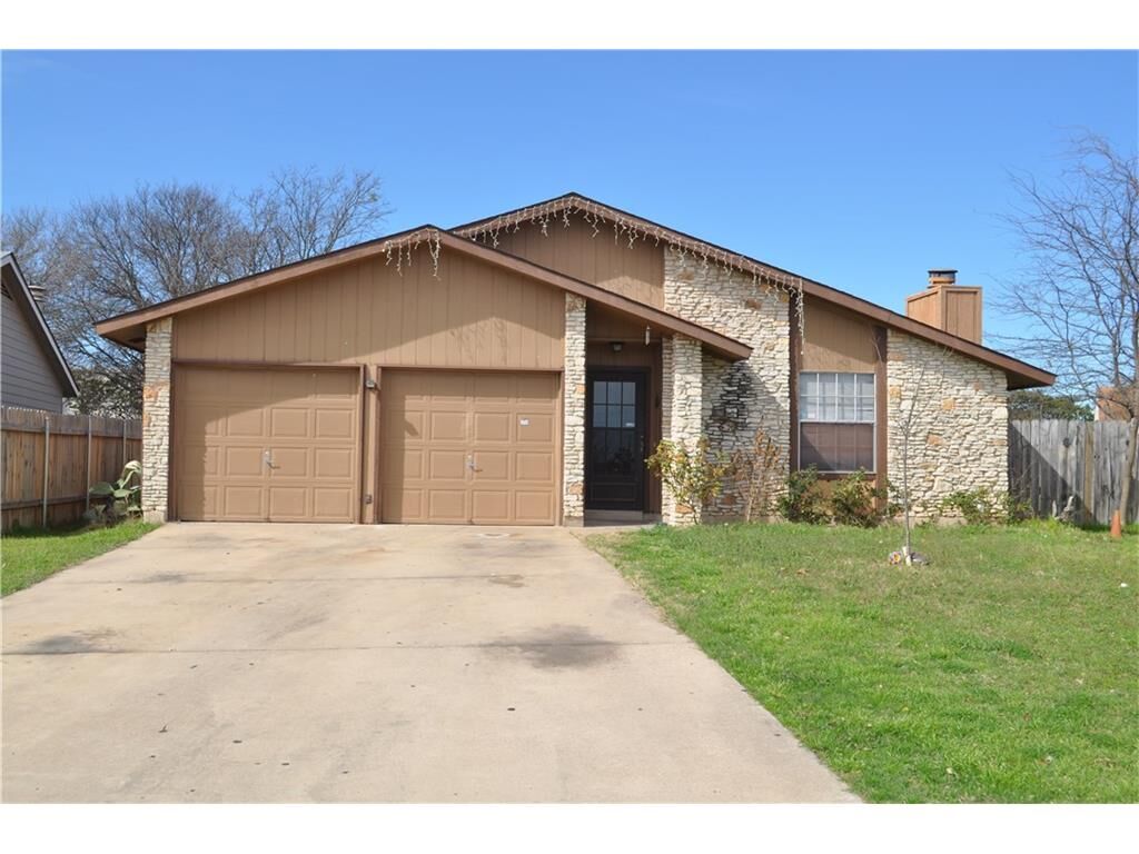 Property Photo:  11218 Prairie Dove Circle  TX 78758 