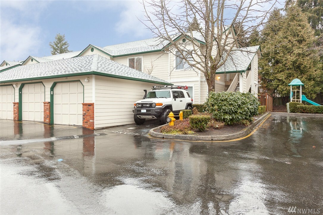 Property Photo:  1131 115th St SW G-206  WA 98204 