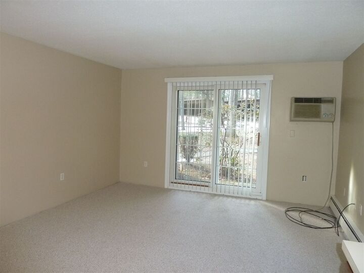 Property Photo: 5-16 Autumn Leaf Dr NH 03060