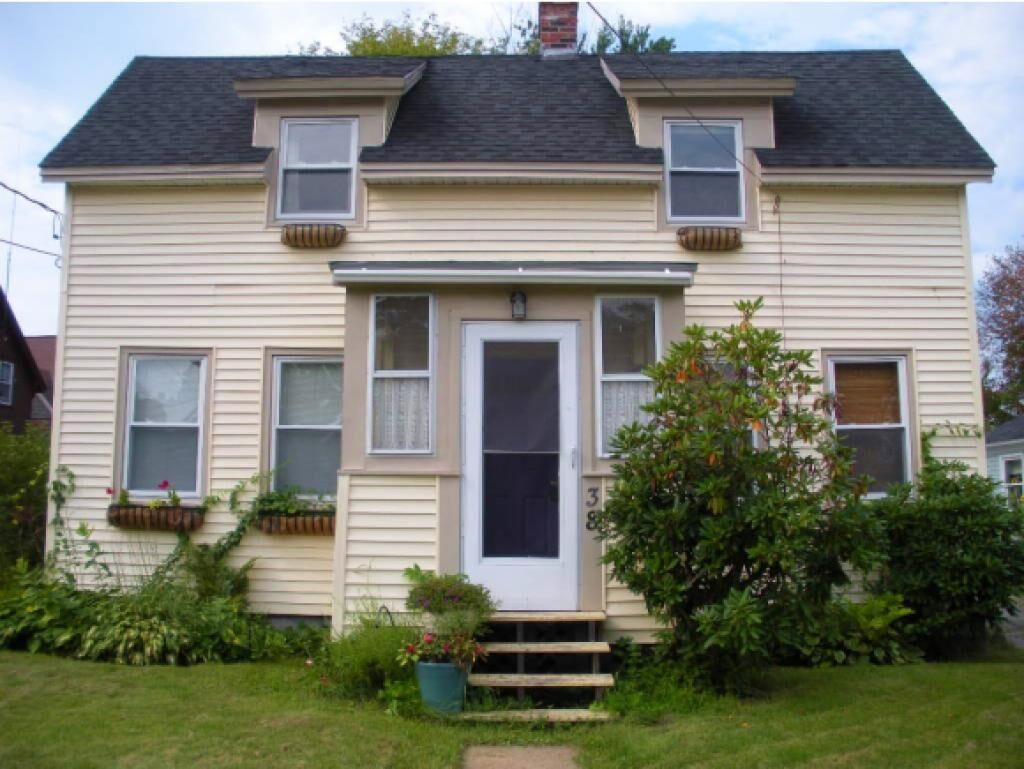 Property Photo:  38 Spruce Street  NH 03301 