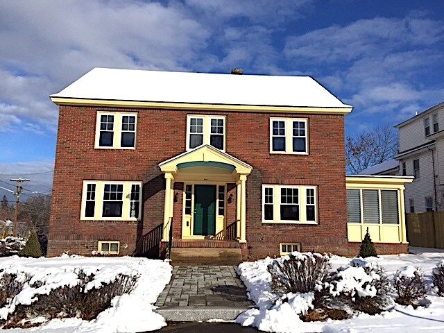 Property Photo:  114 N State Street  NH 03301 