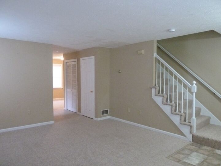 Property Photo: 125 Cadogan Way NH 03062