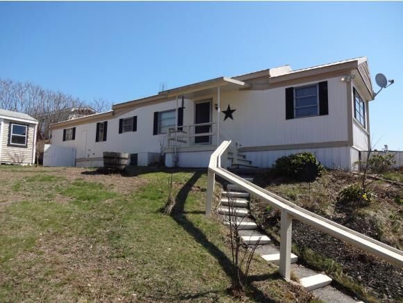 Property Photo:  290 Calef Highway  NH 03042 