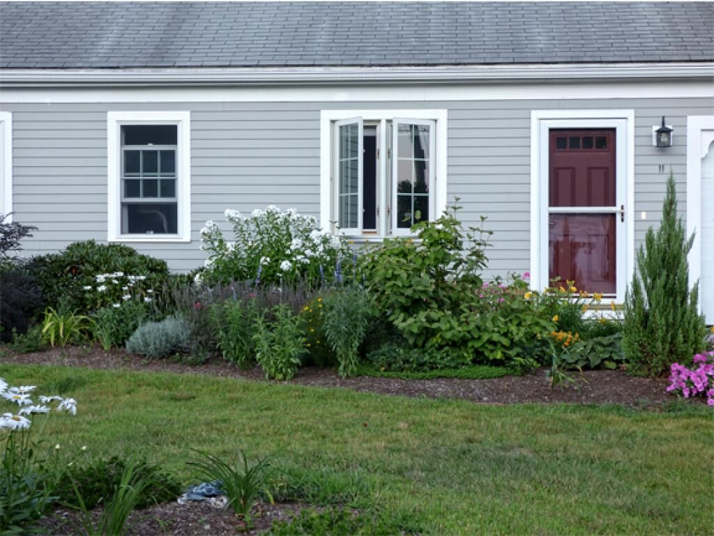 Property Photo:  102 Cheney Avenue 11  NH 03458 
