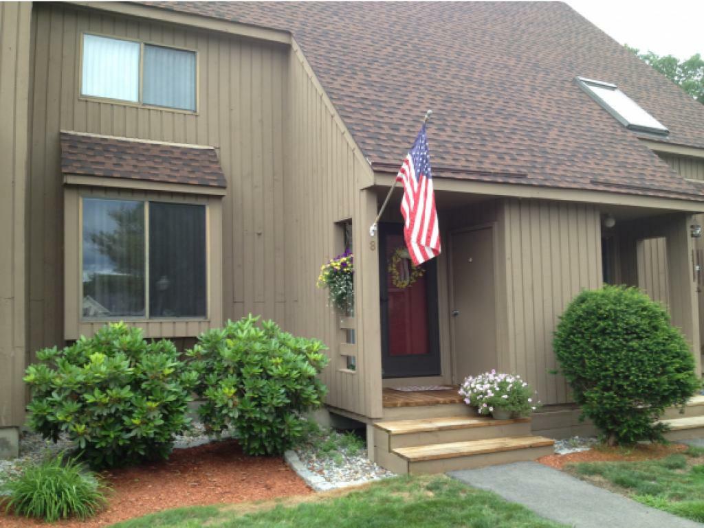 Property Photo: 8 Webster Court 8 NH 03054