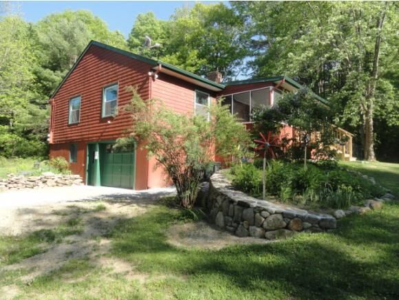 Property Photo:  6 Chamberlain Road  NH 03070 