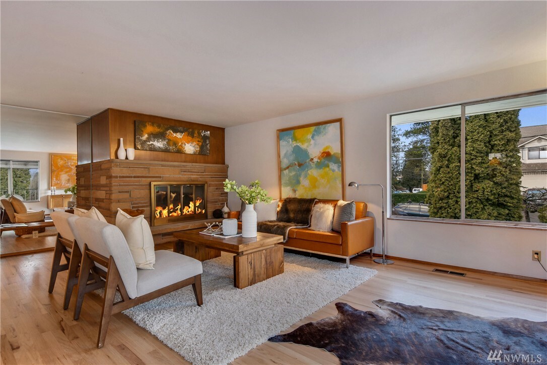Property Photo: 4802 S Hudson St WA 98118
