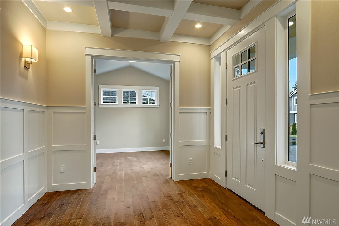 Property Photo: 1843 N 167th St WA 98133