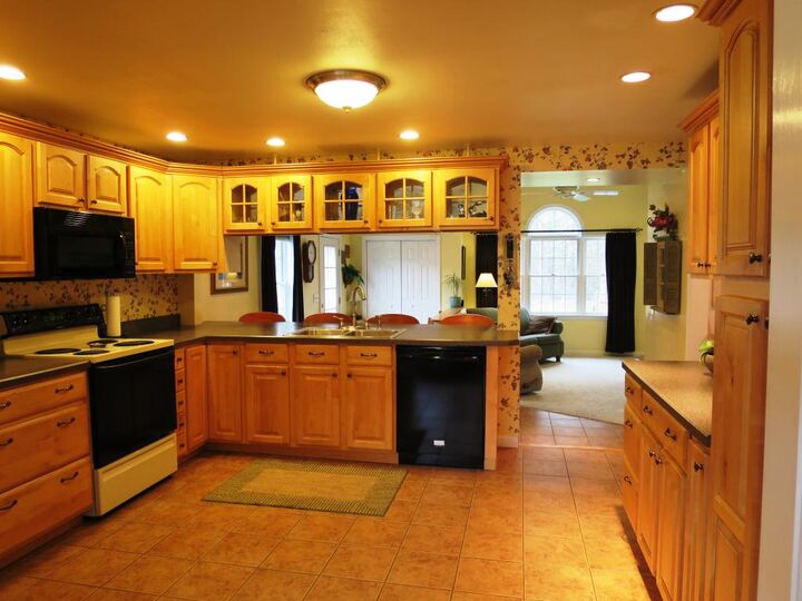 Property Photo:  31 Crawford Avenue  NH 03833 