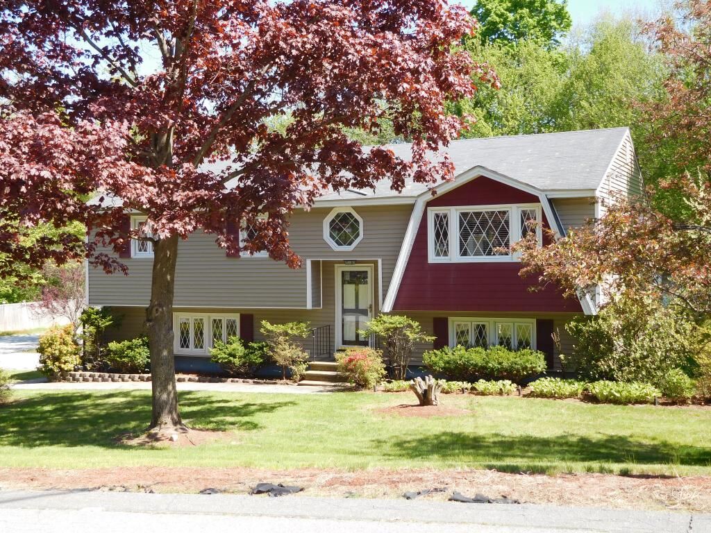 Property Photo: 22 Dyson Drive NH 03079