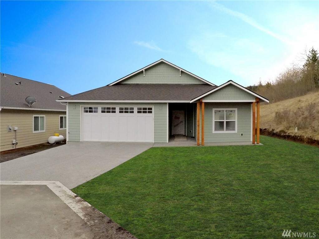 Property Photo:  41 Balsam Ct  WA 98382 