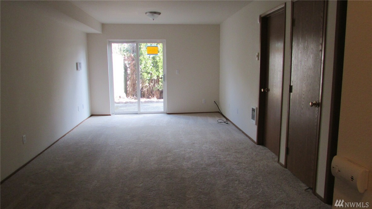 Property Photo:  428 Washington Blvd 2B  WA 98001 