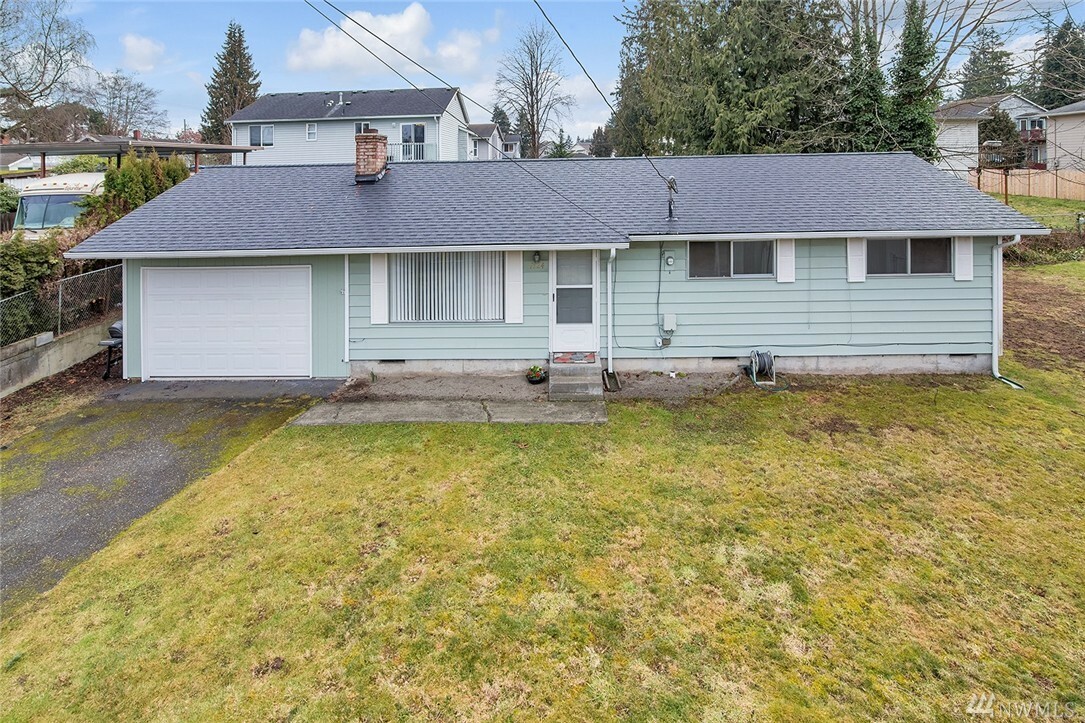 Property Photo:  7724 Easy St  WA 98203 