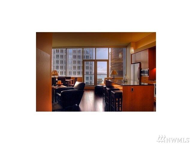 Property Photo:  909 5th Ave 1700  WA 98104 