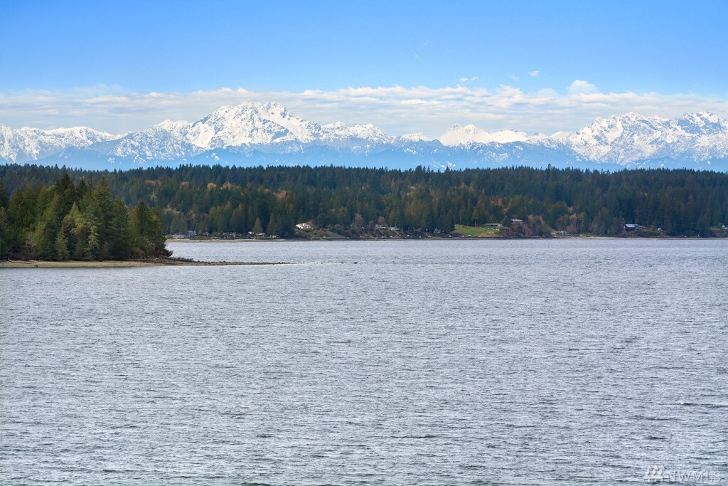 Property Photo:  818 S Head Ave Kps  WA 98349 