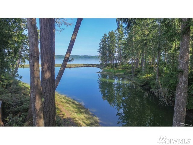 Property Photo:  764 E Lagoon Dr E  WA 98584 