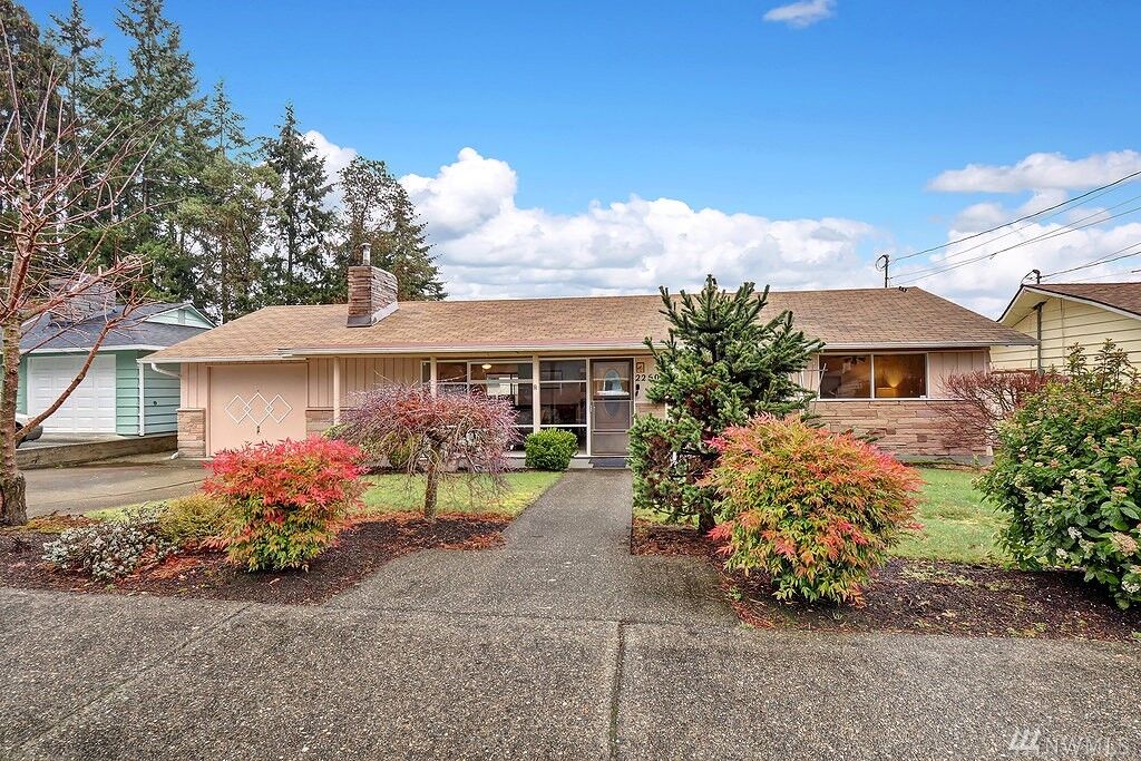 Property Photo:  22605 56th Ave W  WA 98043 