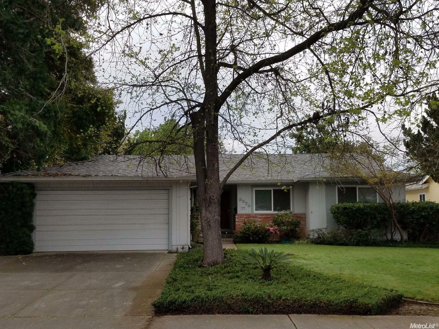 Property Photo:  8324 Lake Forest Drive  CA 95826 