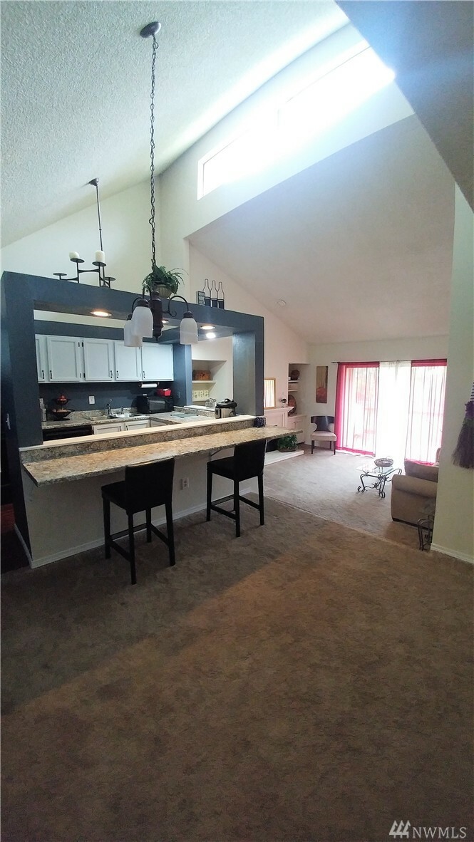Property Photo: 11552 SE 175th St 22 WA 98058