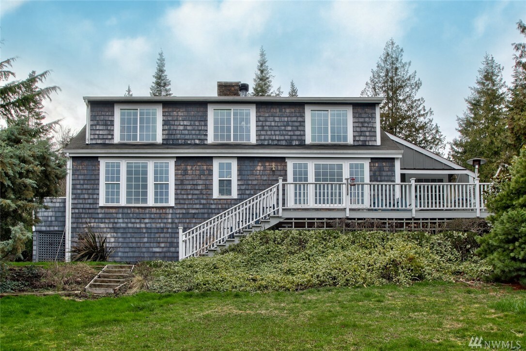Property Photo: 419 Umatilla Dr WA 98257